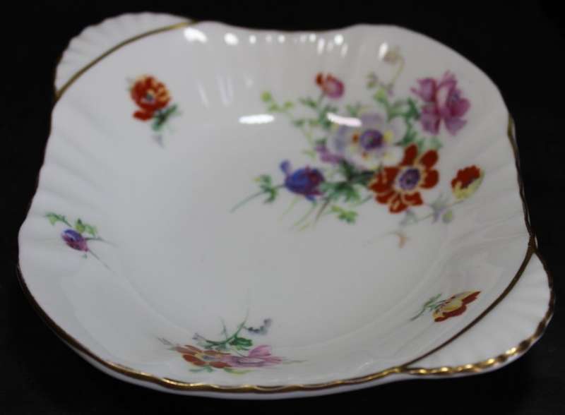 Vintage Royal Doulton Floral Pattern Bone China Trinket Dish 1952