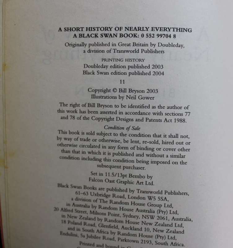 A Short History of Nearly Everything by Bill Bryson, Softcover Book.
