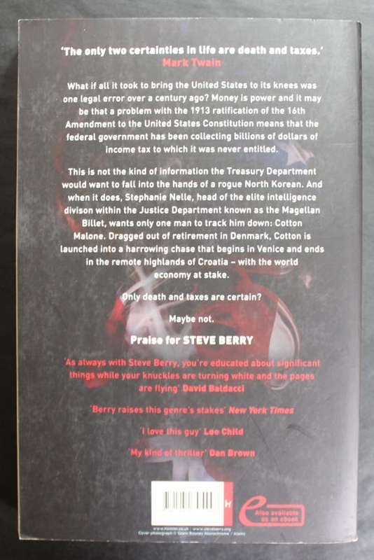The Patriot Threat by Steve Berry, Softcover Book