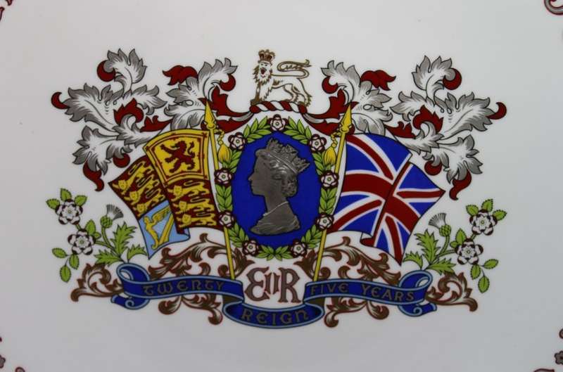 Her Majesty Queen Elizabeth II Silver Jubilee Limited Edition Plate 1952 - 1977, by Paragon