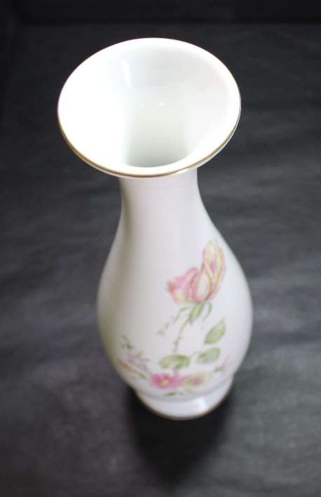 Elegant White with Gold Trim Footed Vase by Creidlitz Gemany