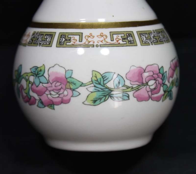 Sampsonite Churchill Bud Vase Made in England