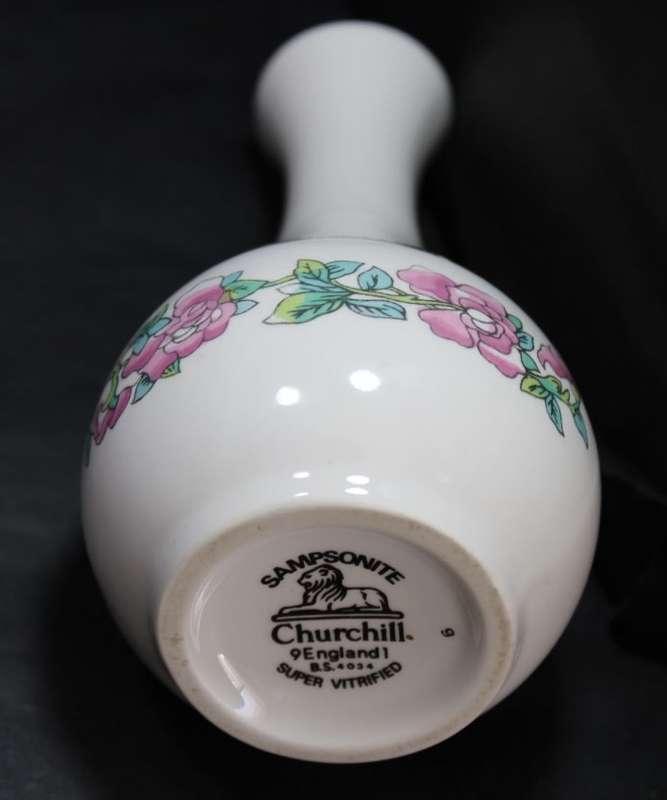 Sampsonite Churchill Bud Vase Made in England