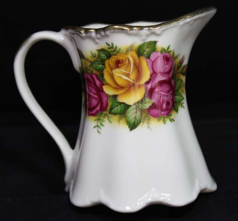 Vintage Chinacraft London Fine Bone China Milk Jug