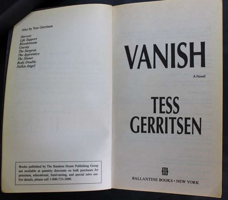 Vanish by Tess Gerritsen Softcover Book