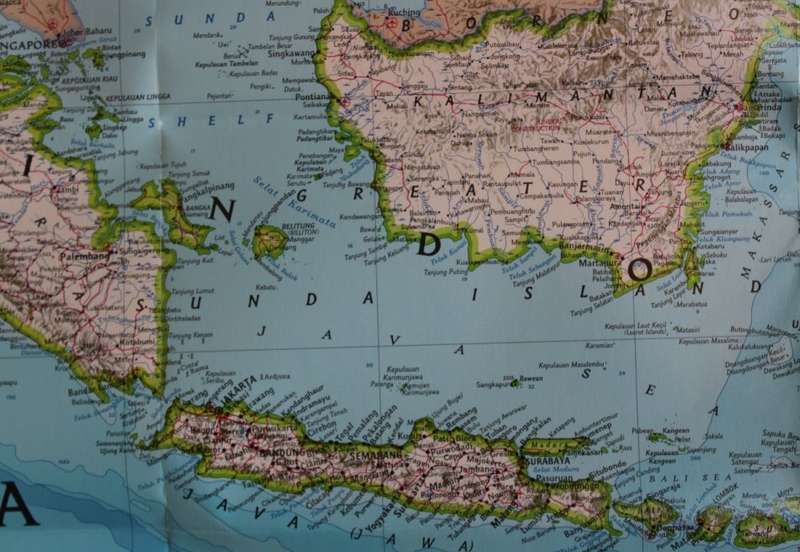 National Geographic Folded Map of Indonesia February 1996