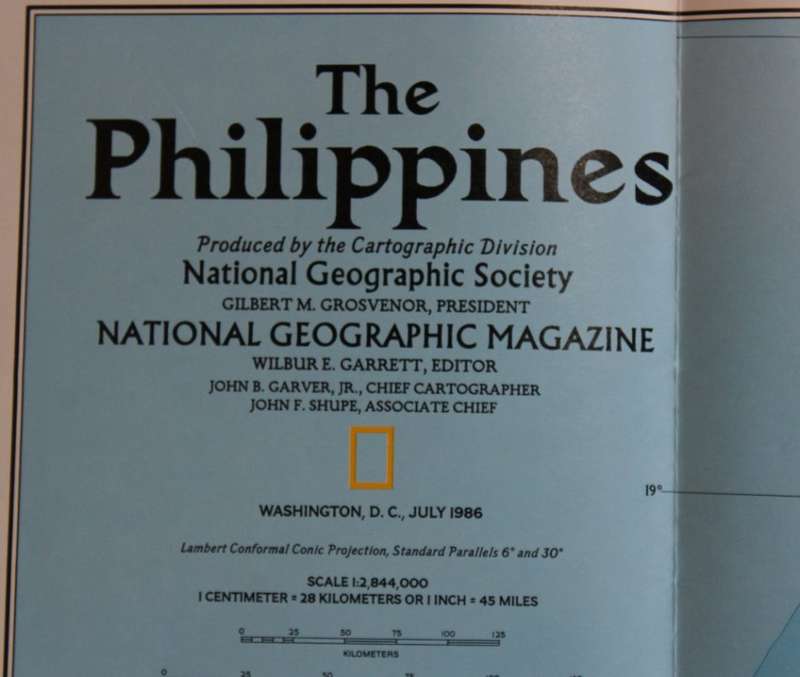 National Geographic Folded Map of The Philippines July 1986