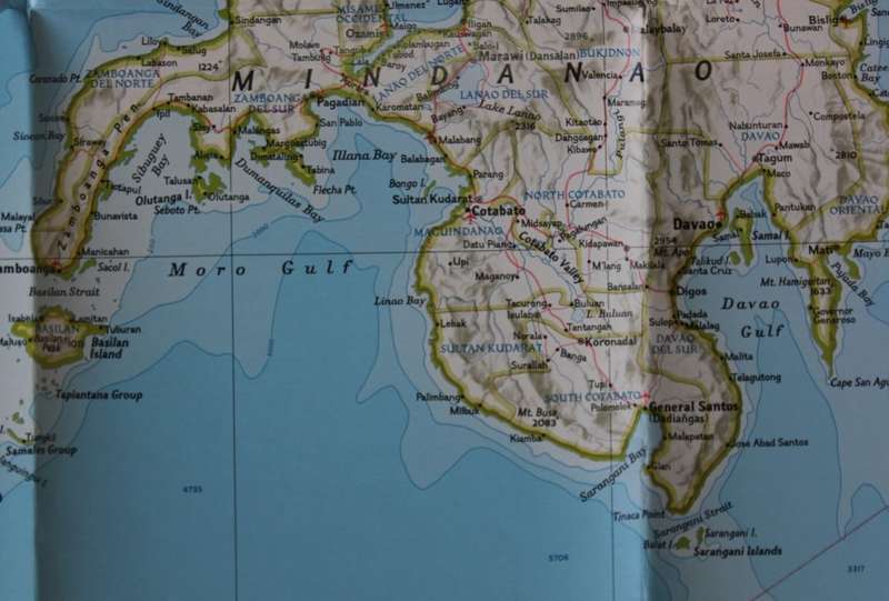 National Geographic Folded Map of The Philippines July 1986