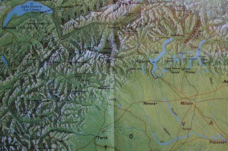National Geographic Folded Map of the Alps April 1985