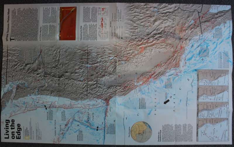 National Geographic Folded Map The Earth`s Fractured Surface April 1995.