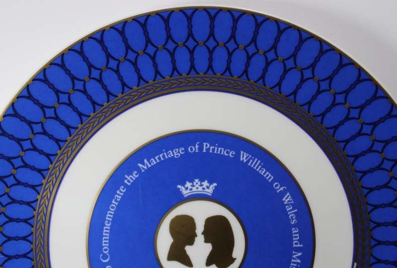 Commemorative Wedding Decorative Wall Plate Prince William and Catherine Middleton by Wedgwood