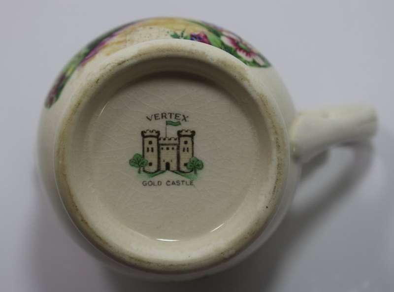 Vintage Vertex Gold Castle Creamer Country House Image