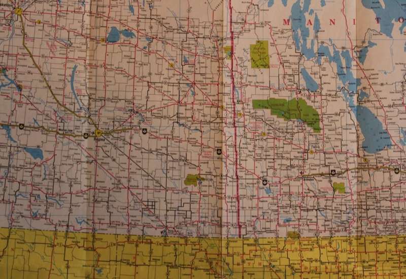 Clearview Folded Road Map West Canada and Central Canada 1970`s