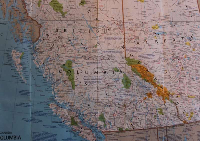 National Geographic Folded Map Close Up Canada Series British Columbia Alberta April 1978.