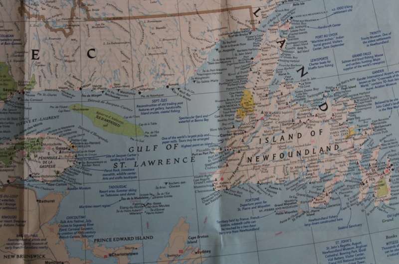 National Geographic Folded Map Close Up Canada Series Quebec & Newfoundland May 1980