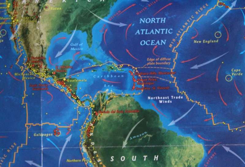 National Geographic Folded Map Physical Earth May 1998