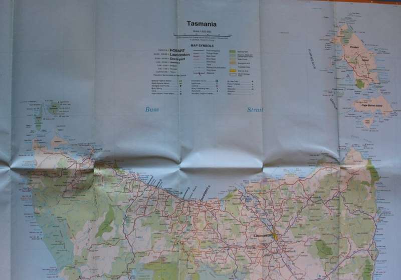 Travelog Tasmania State Map Folded 2002