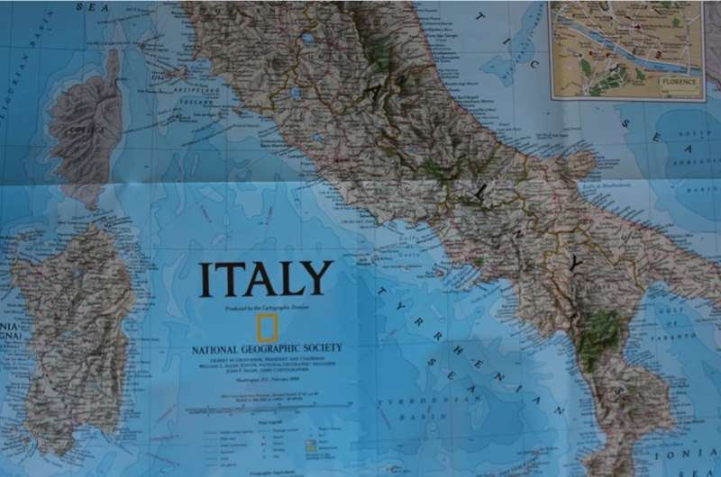 National Geographic Folded Map of Italy Feb 1995