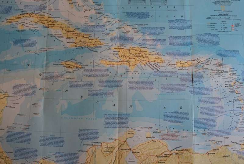 National Geographic Folded Map of the West Indies Nov 1987.