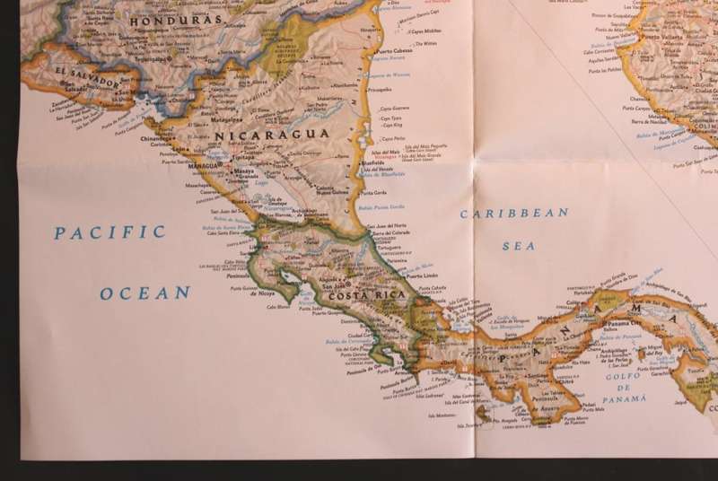 National Geographic Folded Map of Mexico and Central America June 2007