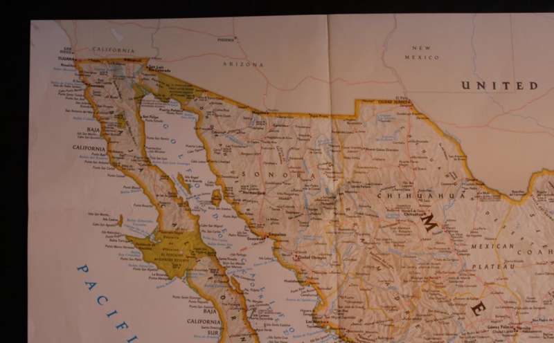 National Geographic Folded Map of Mexico and Central America June 2007