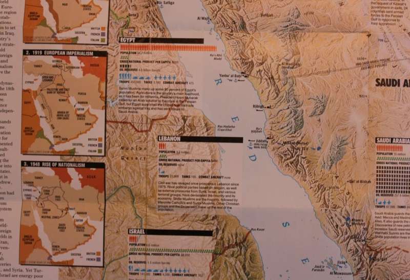 National Geographic Folded Map of The Middle East Feb 1991