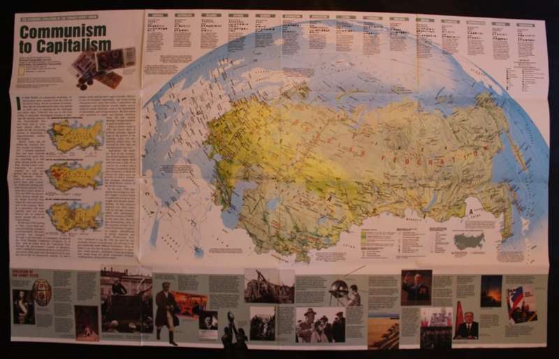 National Geographic Folded Map of Russia March 1993