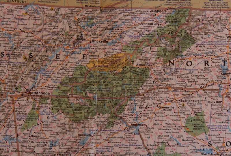 National Geographic Folded Map of The South East USA Oct 1975