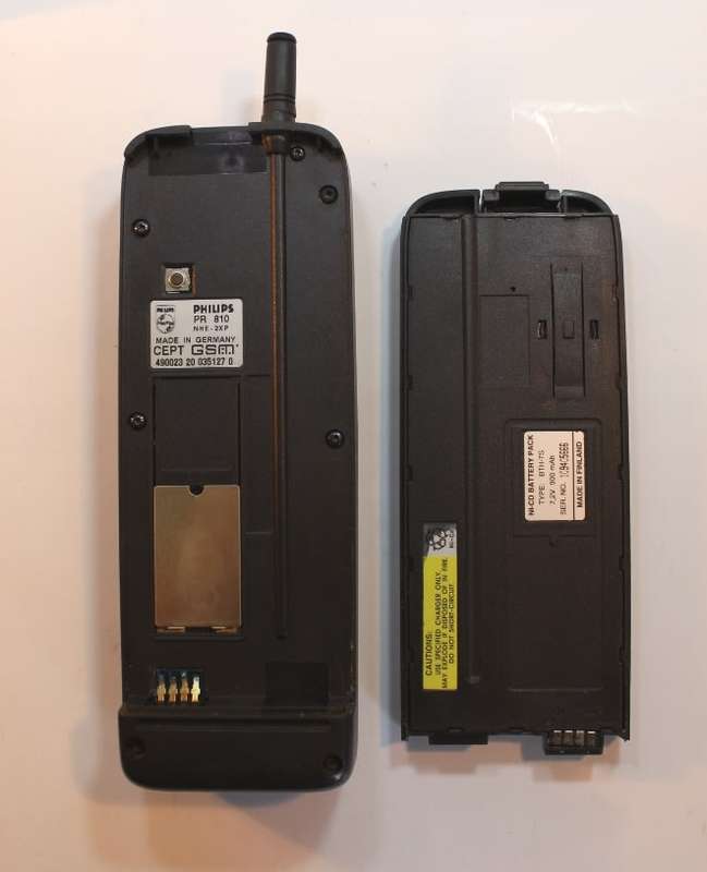 Four Vintage Philips PR 810 Cellphones 1992.