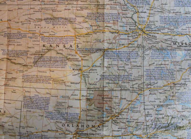 National Geographic Folded Map of The Central Plains of the USA September 1985