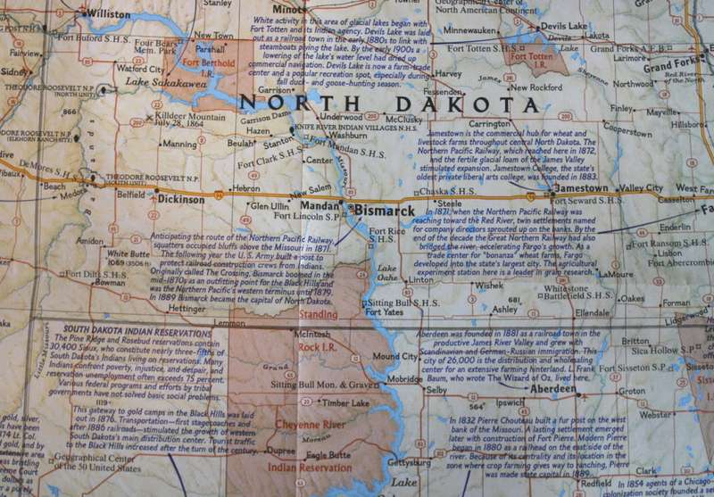 National Geographic Folded Map of the Northern Plains of the USA December 1986