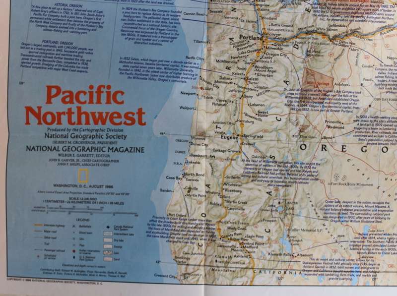 National Geographic Folded Map of the Pacific Northwest August 1986