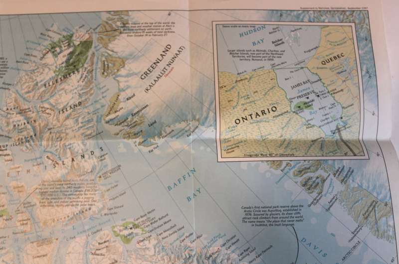 National Geographic Folded Map of The North of Canada September 1997