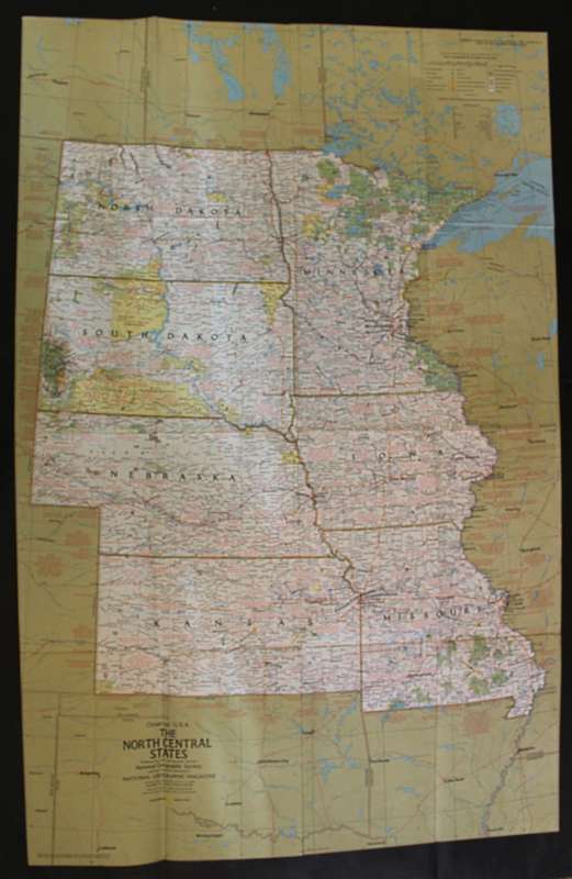 National Geographic Folded Map of The North Central States of the USA, March 1974