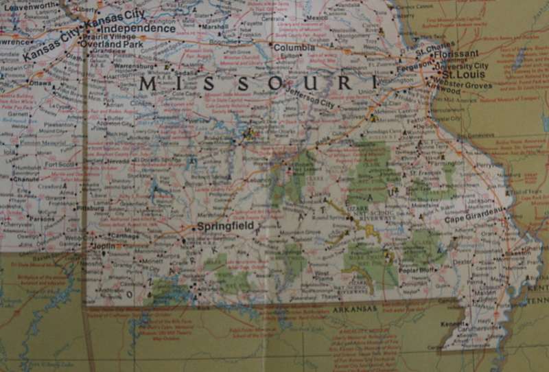 National Geographic Folded Map of The North Central States of the USA, March 1974