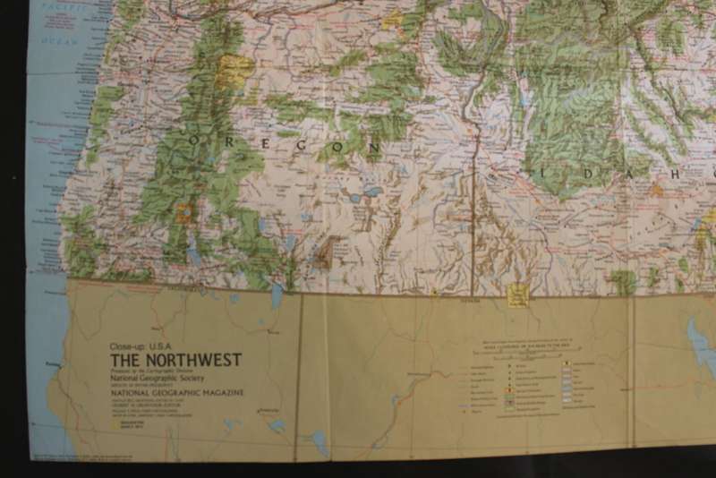 National Geographic Folded Map of The Northwest Region of the USA, March 1973