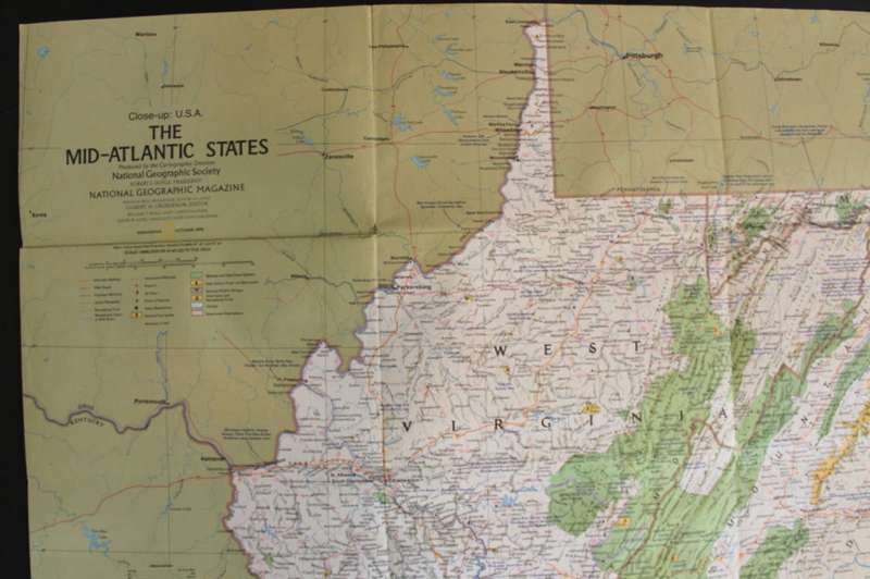 National Geographic Folded Map of the Mid-Atlantic States of America, October 1976