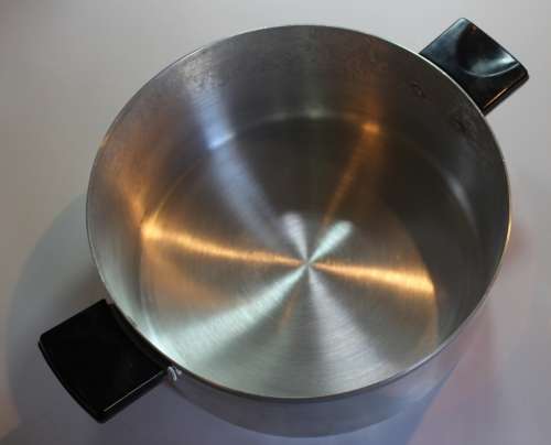 Set of 3 Hart Aluminium Camping Pots with Lids