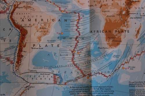 National Geographic Folded Map of The Shaping Of A Continent North America Aug 1985