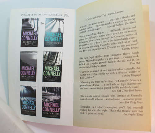 The Lincoln Lawyer by Michael Connelly Softcover Book