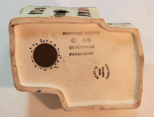 Heritage Houses Devonshire Farmhouse Ornament