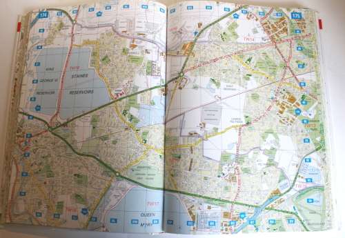 Nicholson Greater London Street Atlas Comprehensive Edition Hardcover Map Book 1997