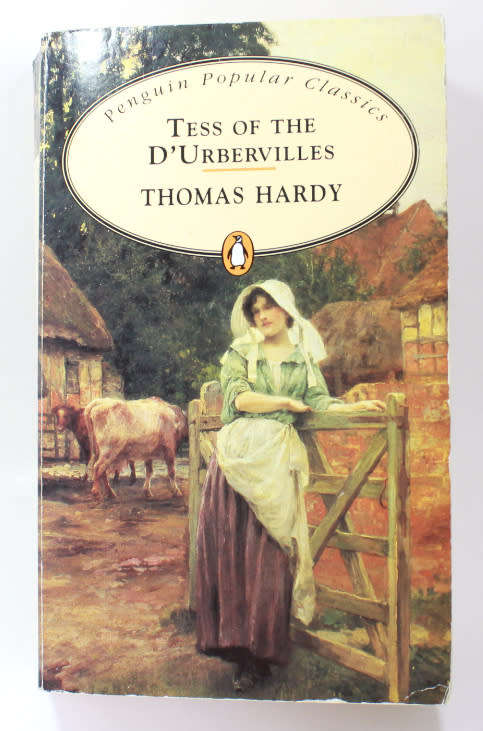 Tess Of The D`Urbervilles by Thomas Hardy penguin Classics Softcover Book