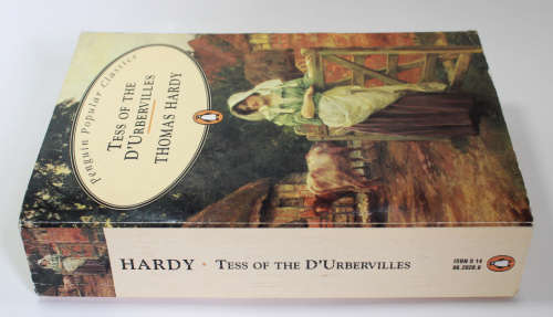 Tess Of The D`Urbervilles by Thomas Hardy penguin Classics Softcover Book