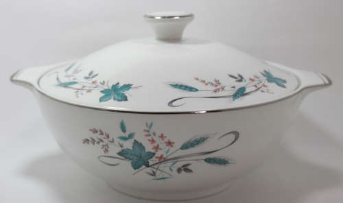 Alfred Meakin  Glo-White `Manitoba` Tureen Dish with Lid