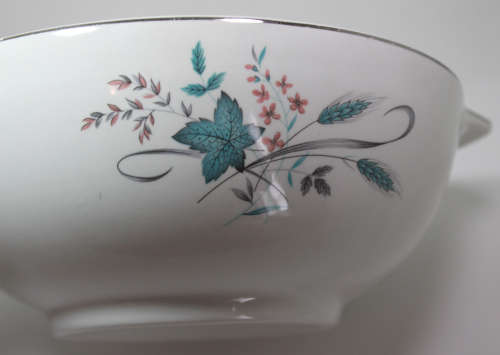 Alfred Meakin  Glo-White `Manitoba` Tureen Dish with Lid