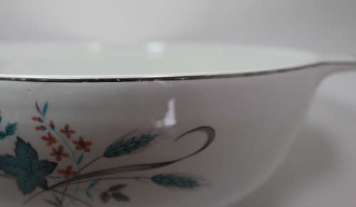 Alfred Meakin  Glo-White `Manitoba` Tureen Dish with Lid