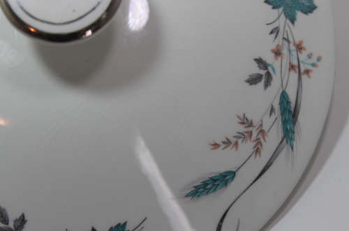 Alfred Meakin  Glo-White `Manitoba` Tureen Dish with Lid