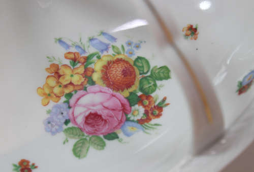 Porcelain Floral Patterned Fruit Bowl with Handle