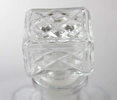 Classic Square Crystal Decanter Diamond Pattern with Nylon Stopper